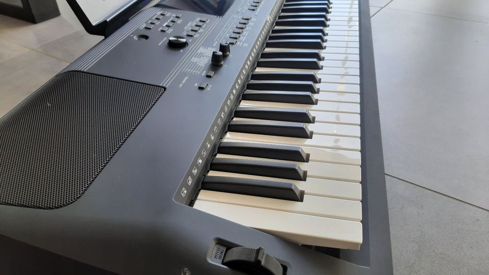 Yamaha PSR - EW400 Keyboard - TOP Zustand - Instrument in Bergisch Gladbach