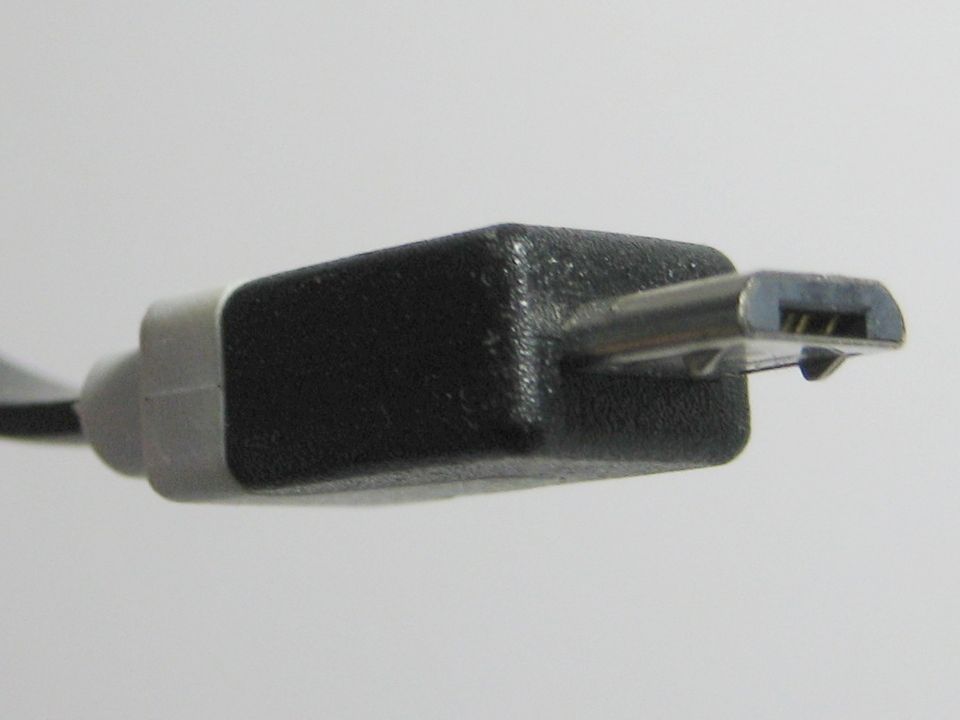 USB Typ A Stecker auf USB Micro B Stecker, Ladekabel L 80cm in Essen