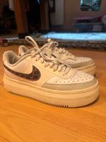 Nike Air Force 1 Pixel Gr. 41 – Weiß mit Animal-Print Swoosh Häfen - Bremerhaven Vorschau