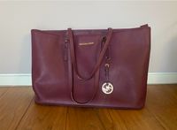 Michael Kors Handtasche Voyager Medium Burgunder Rot Bayern - Herrsching Vorschau