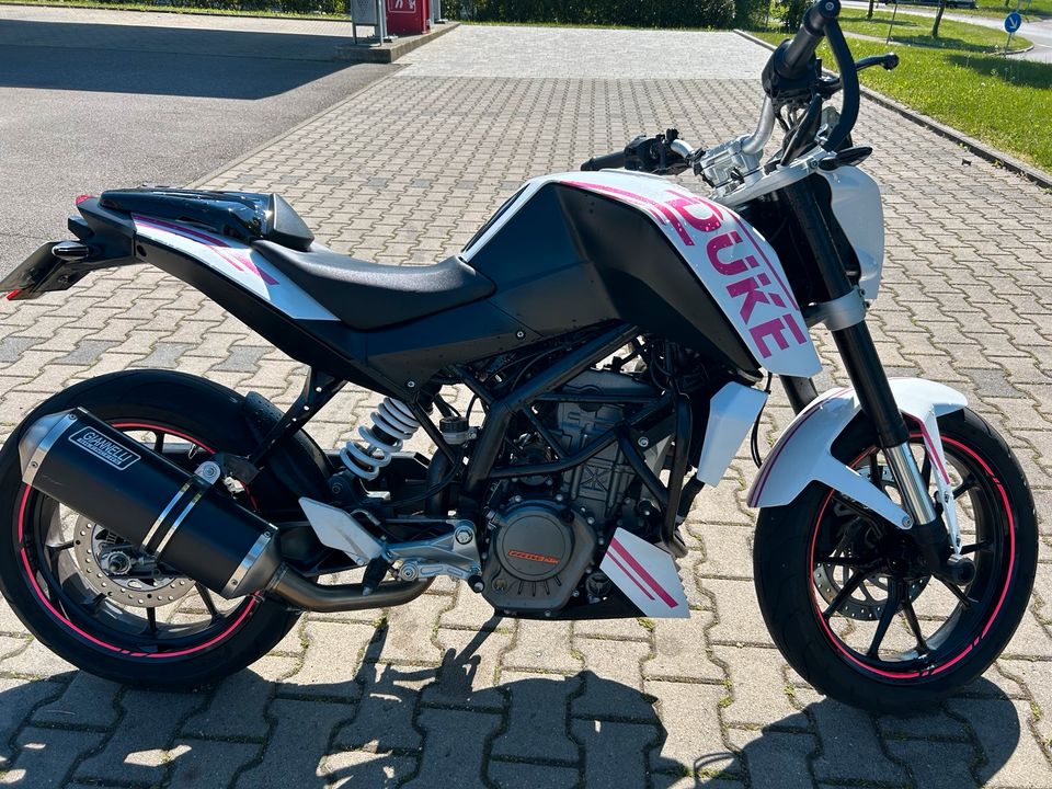 Ktm Duke 125 in Aalen