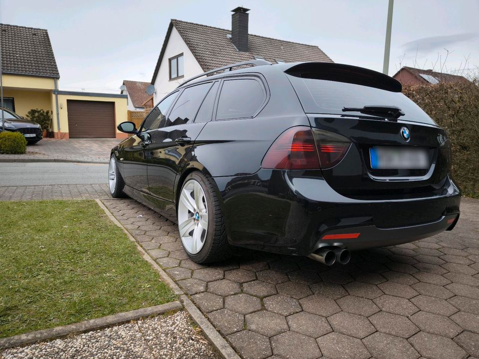 BMW e91 320d 358000km in Marsberg