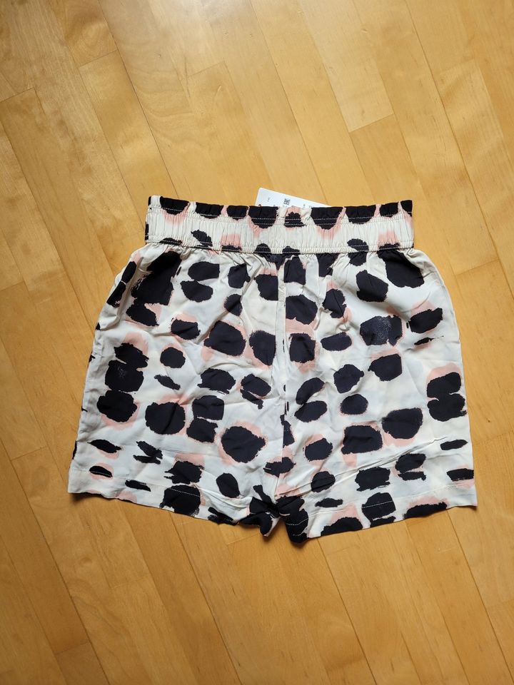 Neue Shorts aus Viskose von QS by S.Oliver Gr. 38 in Steinsfeld