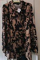 Laura Torelli! Leo - Longsweat, Gr. 44/46 neu! Bayern - Elsenfeld Vorschau