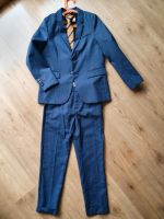 Anzug dunkelblau gestreift Zara Gr. 134-140 inkl. Krawatte Bayern - Pullach Vorschau