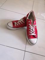 Damen Sneaker Turnschuhe rot Gr 41 (7,5) Converse All Star München - Maxvorstadt Vorschau