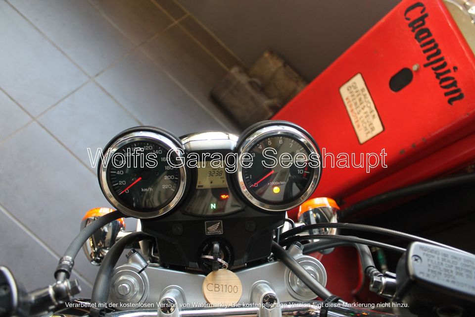 Wolfis Garage Honda CB 1100 R  ABS  1510 km   1. Hand    WOW in Seeshaupt