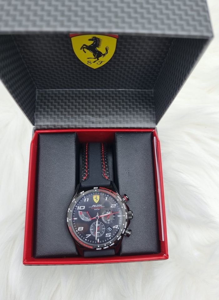 Scuderia Ferrari Chronograph Quarz Uhr für Herren mit Schwarzes in  Nordrhein-Westfalen - Vettweiß | eBay Kleinanzeigen ist jetzt Kleinanzeigen