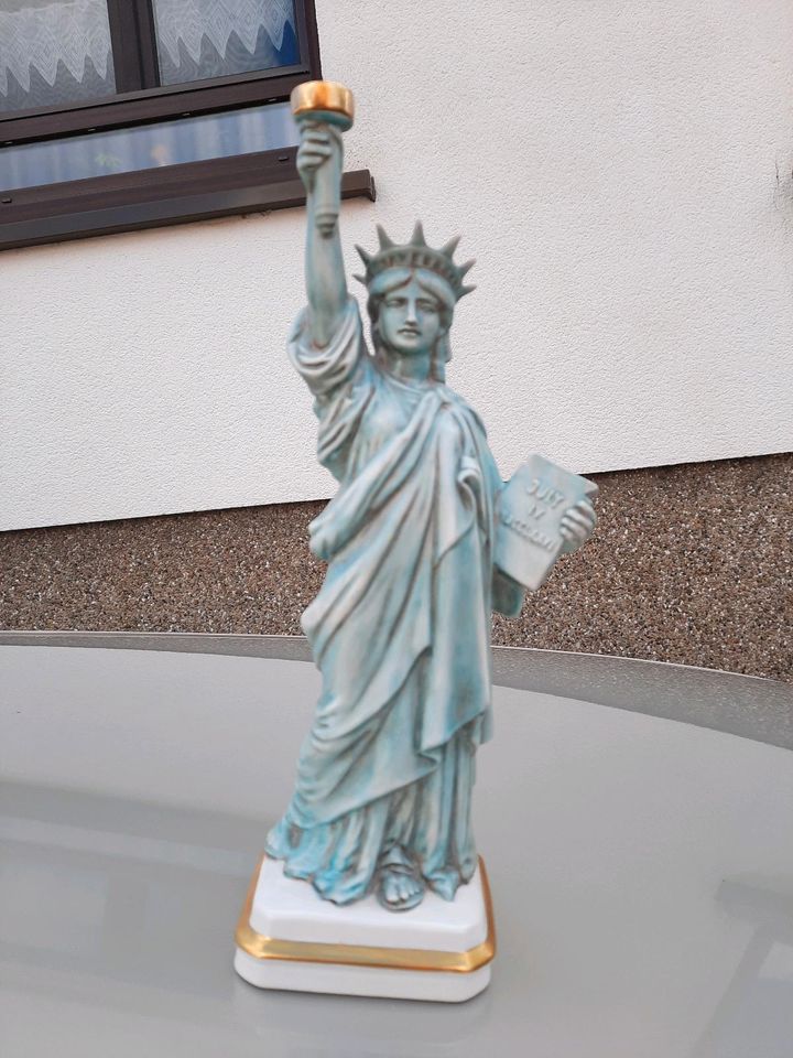 Freiheitsstatue handgemalte  B.Landgraf 97  Gräfenthal Porzellan in Saarbrücken