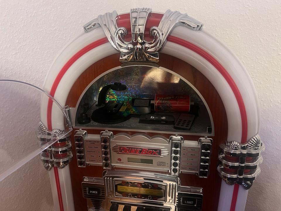 Retro Jukebox mit CD-/USB-/SD-Funktion und LED-Beleuchtung in Offenbach