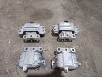 VW Golf 6 TDI Touran Motorhalter Links oder Rechte seite Bayern - Stammbach Vorschau