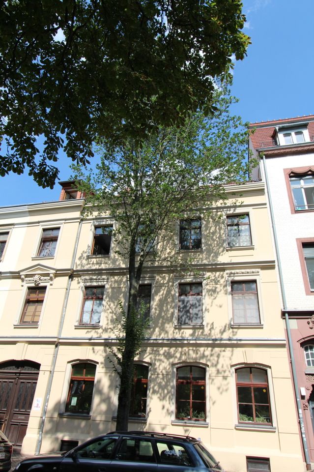 Große Wohnung mit Einbauküche und Loggia in Zwickau
