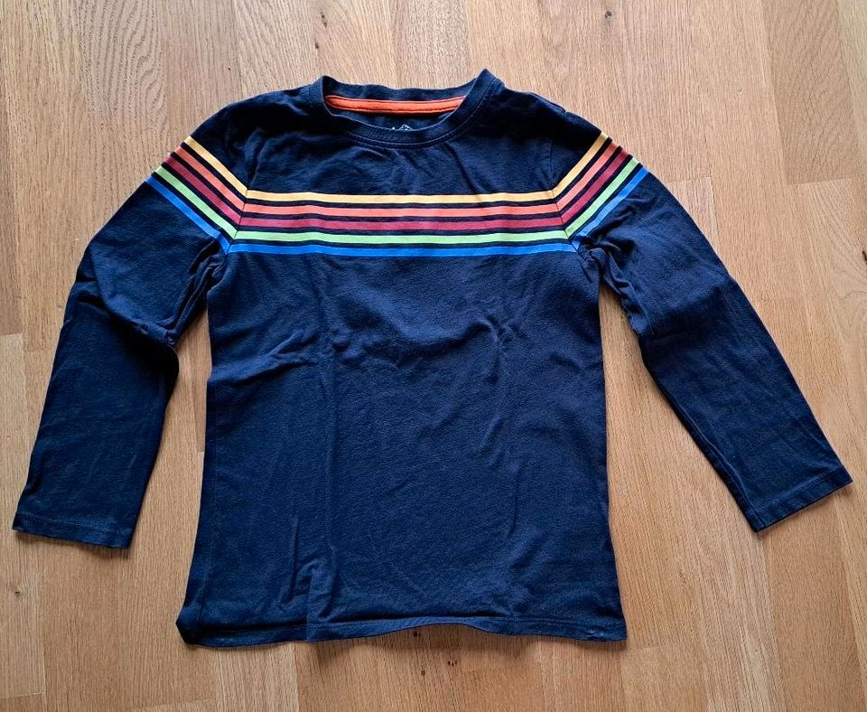 Shirt Gr. 122 dunkelblau Regenbogen Pulli in Munderkingen