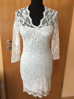 Sexy Kleid mit Spitze, V-Ausschnitt, asos petite, Gr. 40/12/M Niedersachsen - Rastede Vorschau
