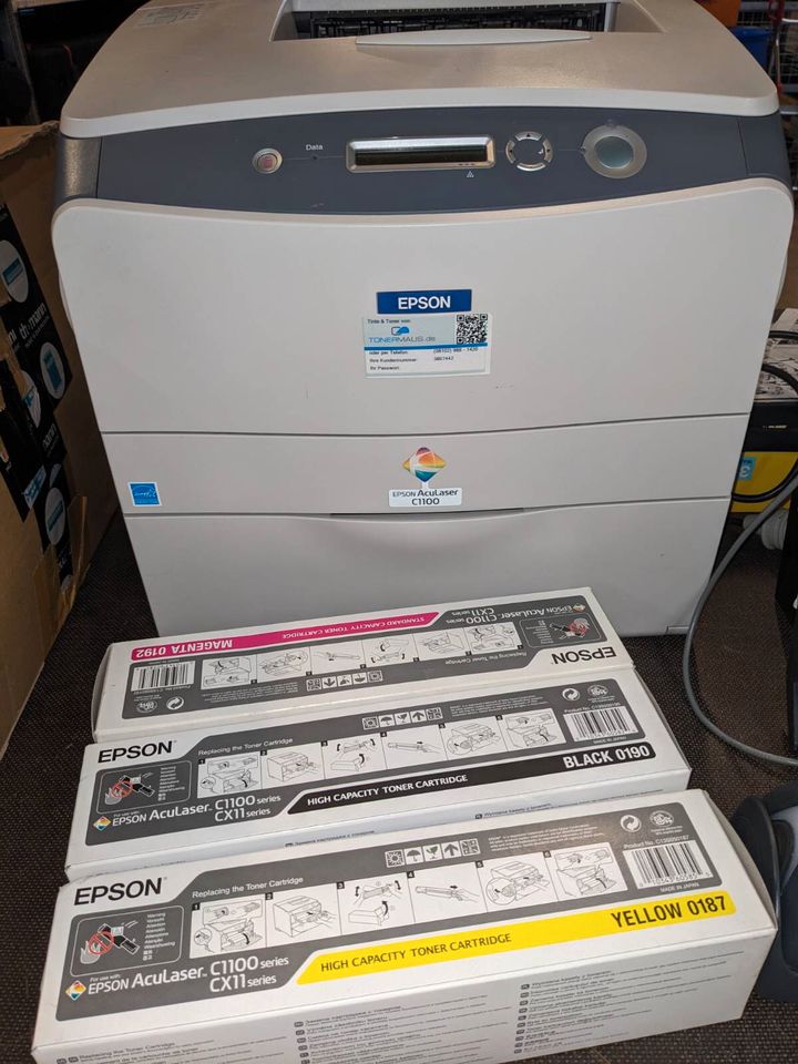 Epson AcuLaser C1100 inklusive neue Toner in München