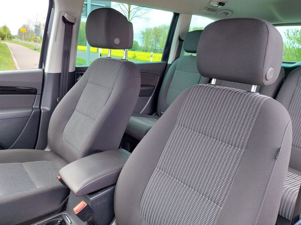 Seat Alhambra Style*Bi-Xenon*DSG*Navi*Touch*Kamera* in Erfurt