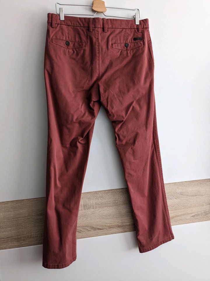 Chino Hose L34 W34 in Hamburg