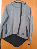 Nike Jacke XS Damen Sachsen - Thum Vorschau