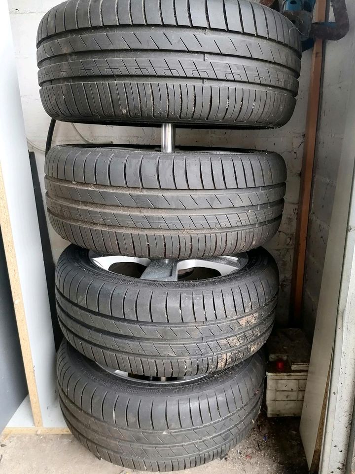 Sommerreifen + Alufelgen - Goodyear 195/50 R15 in Lüneburg