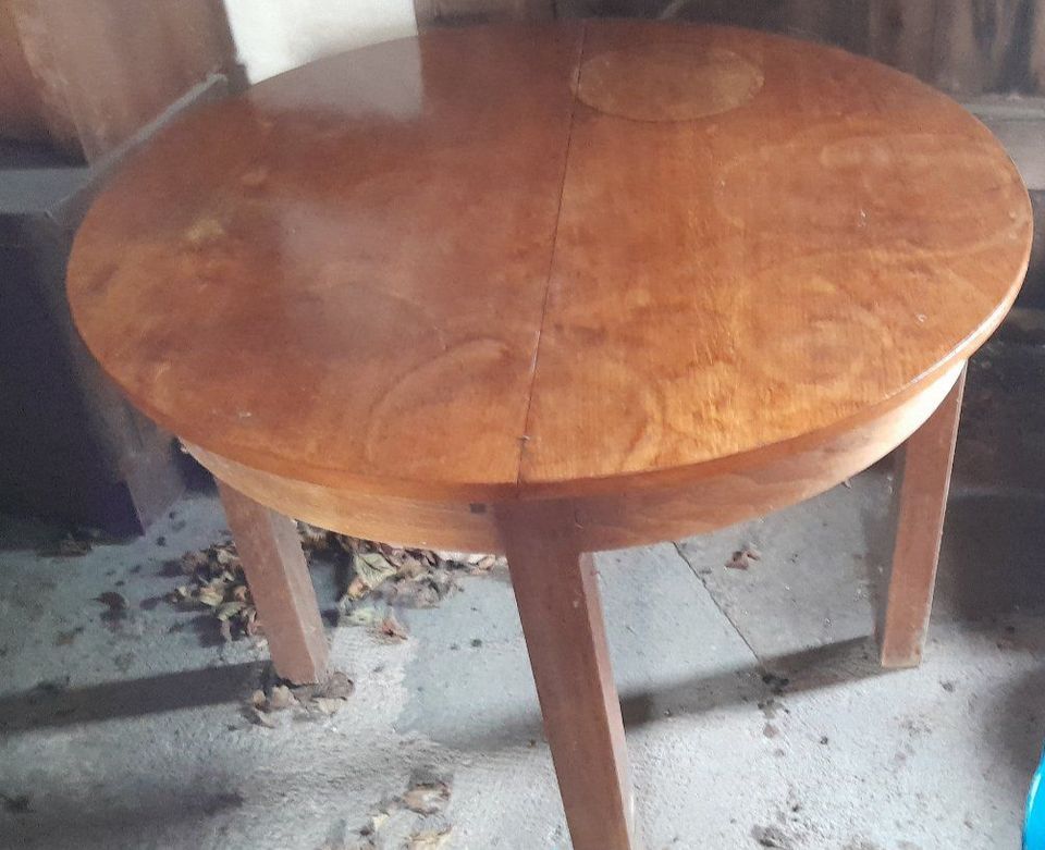 runder Holz Tisch mit Ausziehfunktion, Durchmesser 90 cm vintage in Erfurt