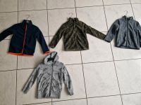 Jungs Jacken Fleece und Sweatjacke Gr. 122 Nordrhein-Westfalen - Bergheim Vorschau