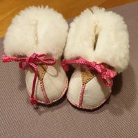 Gr. 1 * NEU * Babyschuhe  Lammfell Veloursleder Berlin - Lichtenberg Vorschau