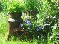 Kleines halbrundes Stallfenster Gartendeko Halbkreis Gussfenster Niedersachsen - Rhauderfehn Vorschau