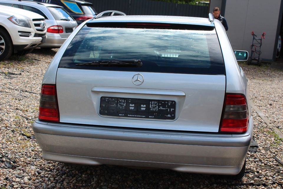 Mercedes-Benz C 180 T ELEGANCE AUT 5-G (+/-) KLIMA ESP 2-HAND in Berlin