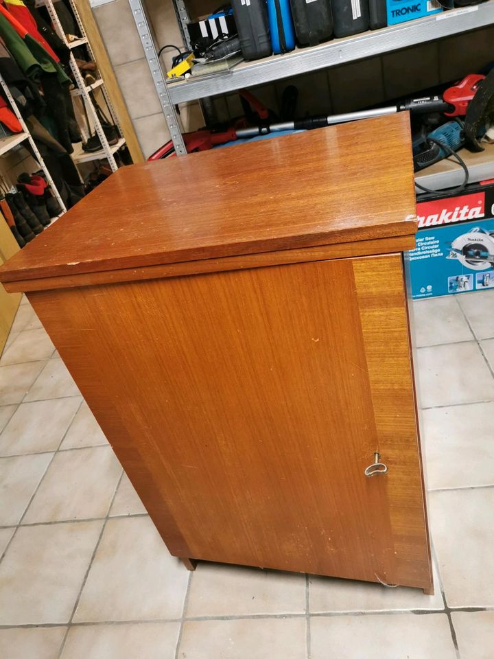 Pfaff 31 Nähmaschine retro mit Schrank in Mindelstetten