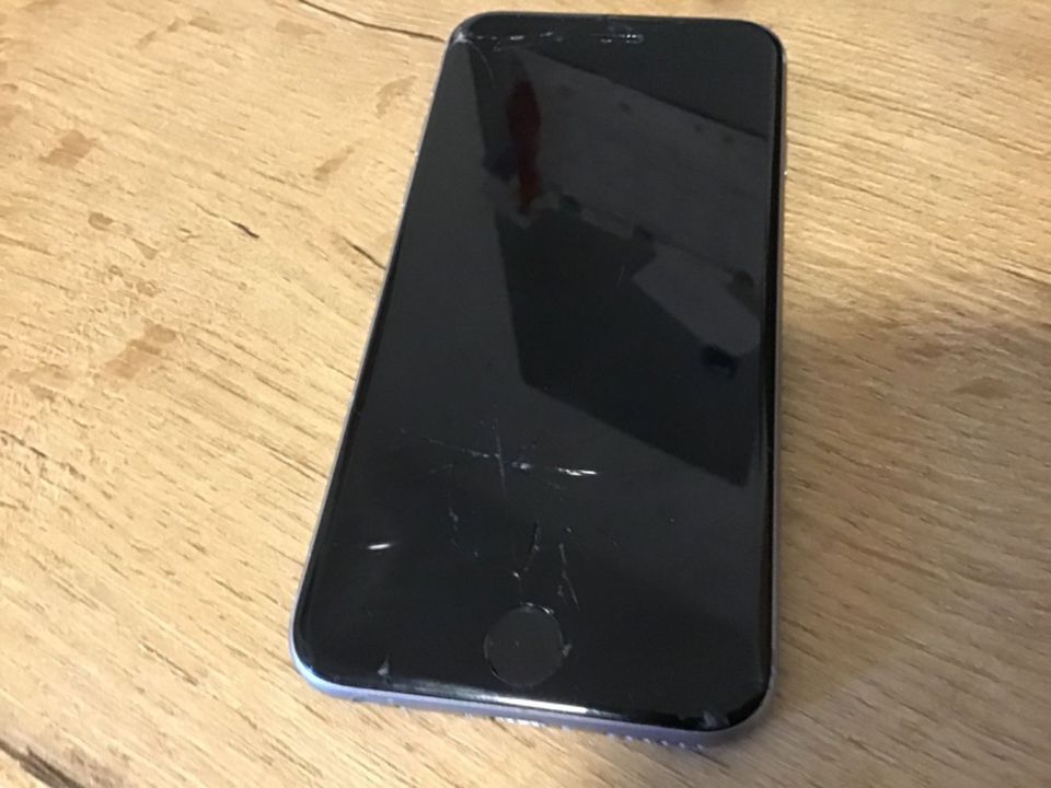 2x iPhone 5+6s an Bastler als defekt in Aßlar