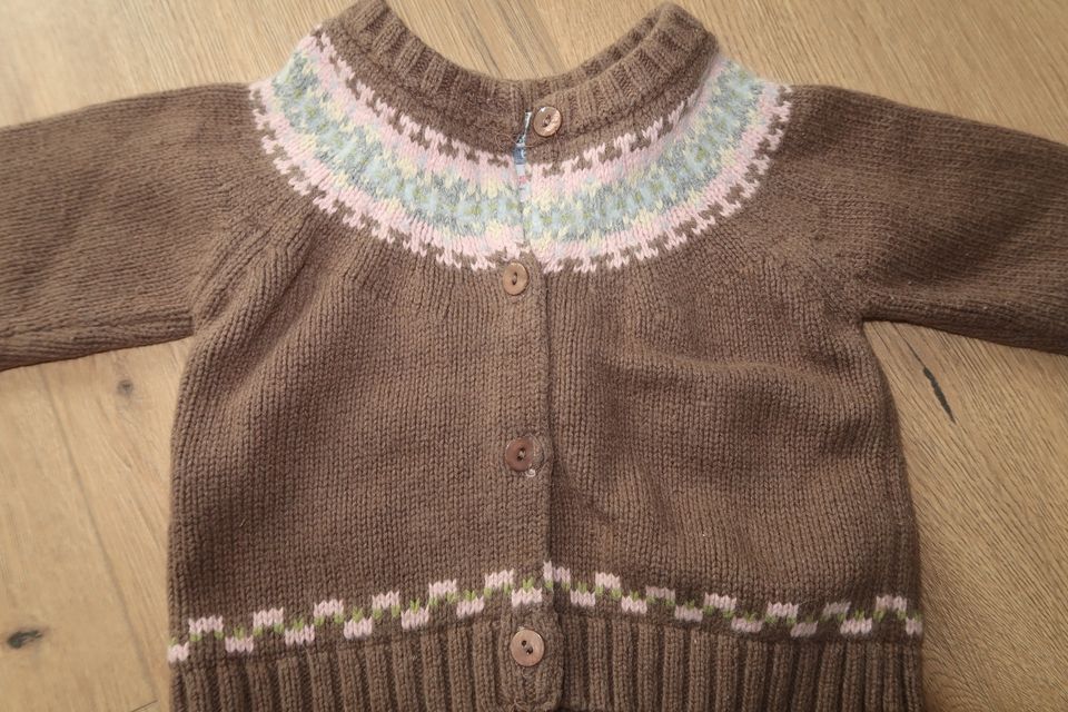 Strickjacke Gr. 74 Zara baby in Kümmersbruck