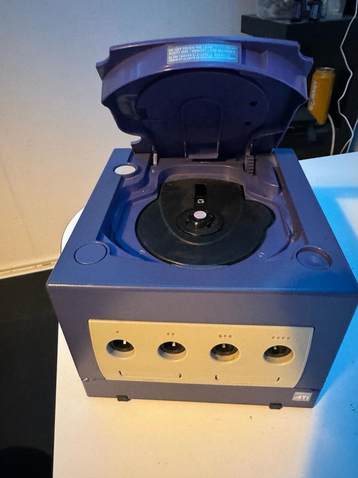 Nintendo GameCube Konsole - Lila in Heuchelheim bei Frankenthal