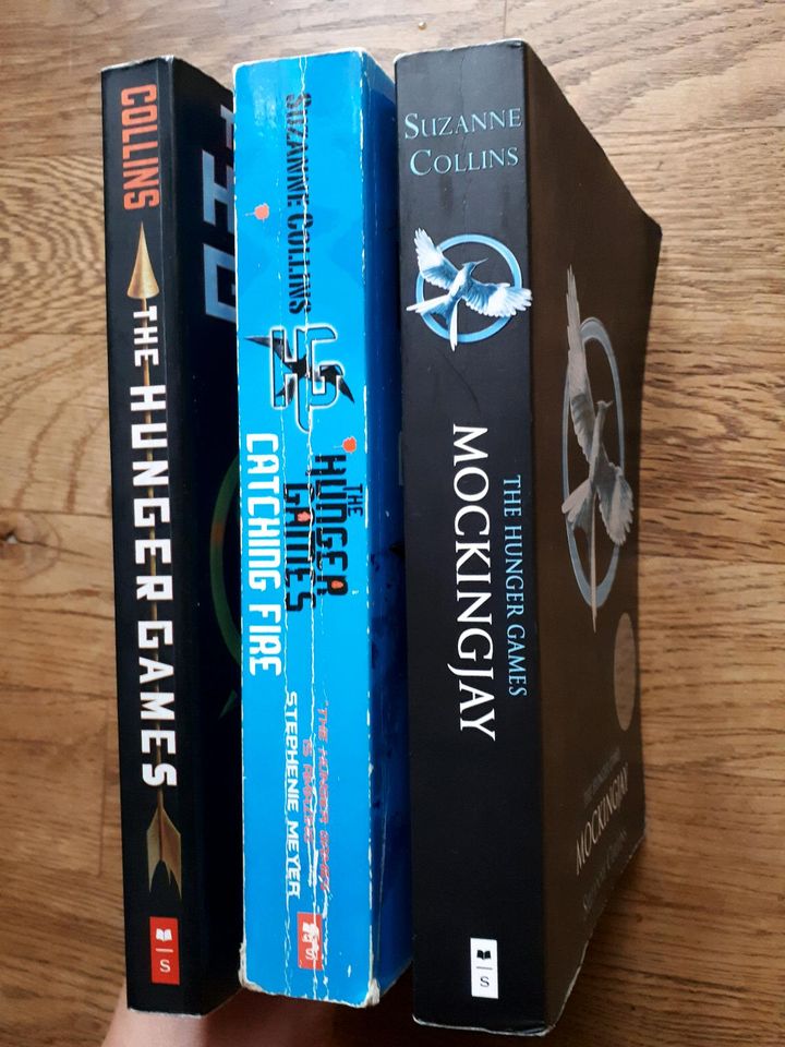 Hunger Games Trilogie Bücher in englisch in Berlin