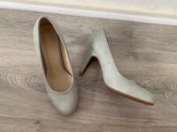 Giuliana Pumps Damen Schuhe Größe 38 hell grau Osterholz - Ellenerbrok-Schevemoor Vorschau