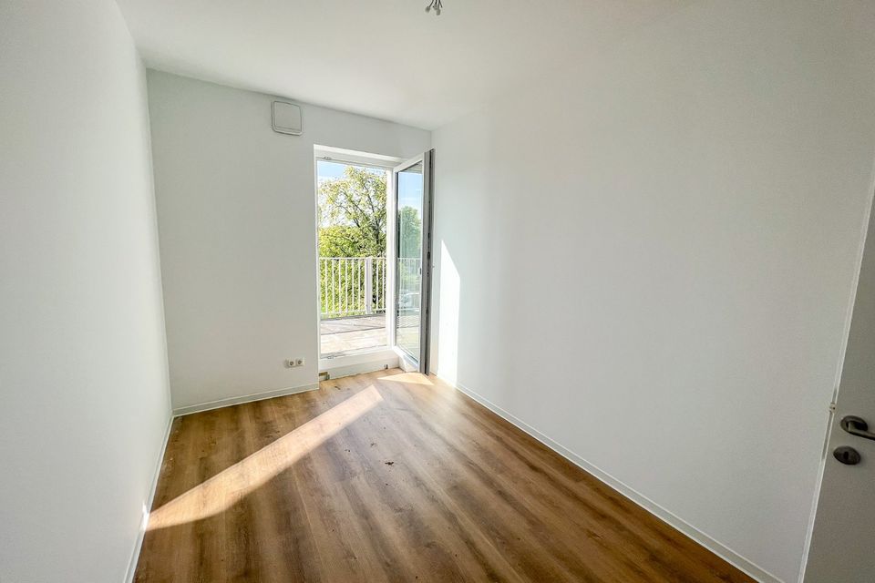 Sonniges 3 Zimmer Penthouse mit großzügiger 35 m² Terrasse in Werneuchen
