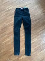 ONLY Jeans schwarz Hose neuwertig XS/32 Kr. Dachau - Dachau Vorschau