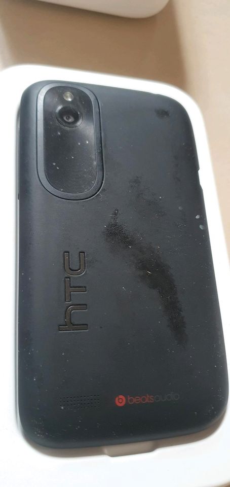 HTC DESIRE X inkl. Zubehör Notfallhandy Reise in Halle