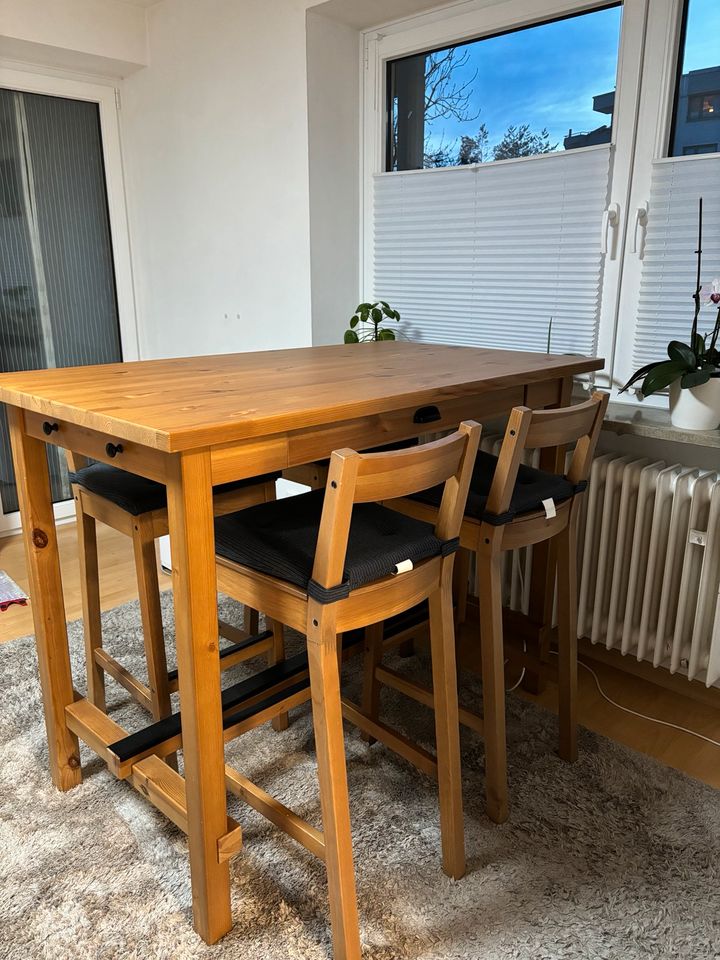 Ikea Nordviken Bartisch & 4x Barhocker + Polster | statt 579€ in München