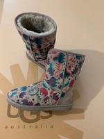 UGG Graffiti Claw Classic Short 39 Oyster mit Pfoten Rheinland-Pfalz - Hümmerich Vorschau