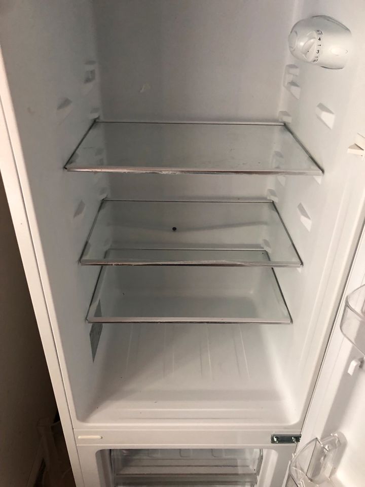 Kühlschrank mit Gefrierschrank Kombi in München