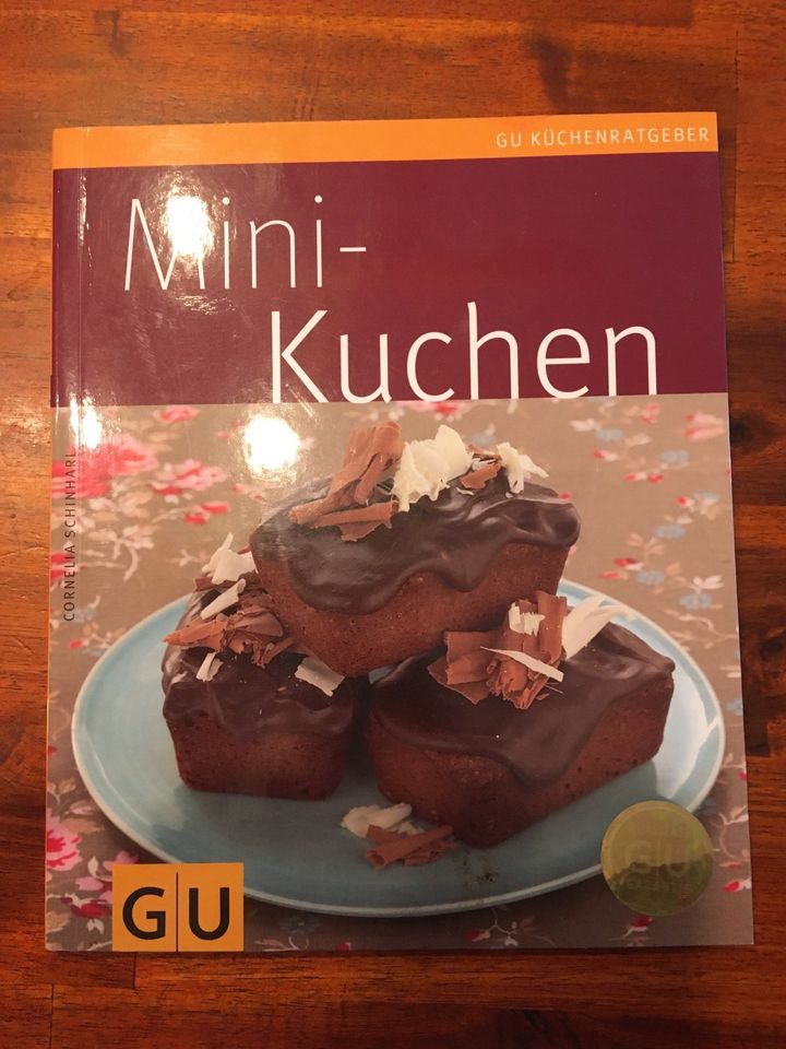 Backbücher: Mini-Kuchen + Cake-Pops in Langenfeld