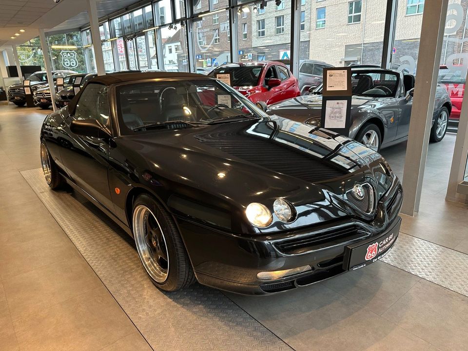 Alfa Romeo Spider 916 3.0 Busso V6 in Hamburg