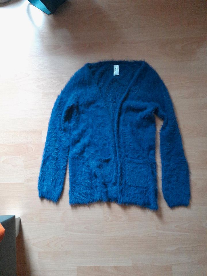 Strickjacke Jacke blau flauschig C&A Größe  158/164 in Dresden