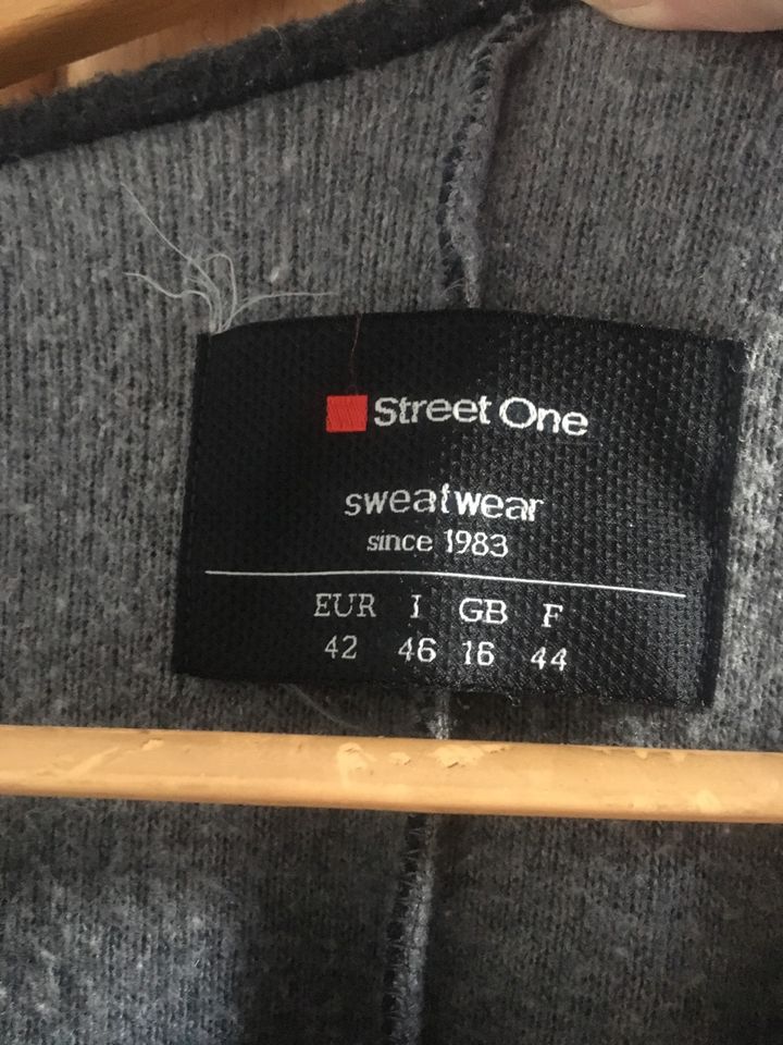 Street One offener Long Cardigan Jacke Gr. 42 anthrazit/hellgrau in Dorsten