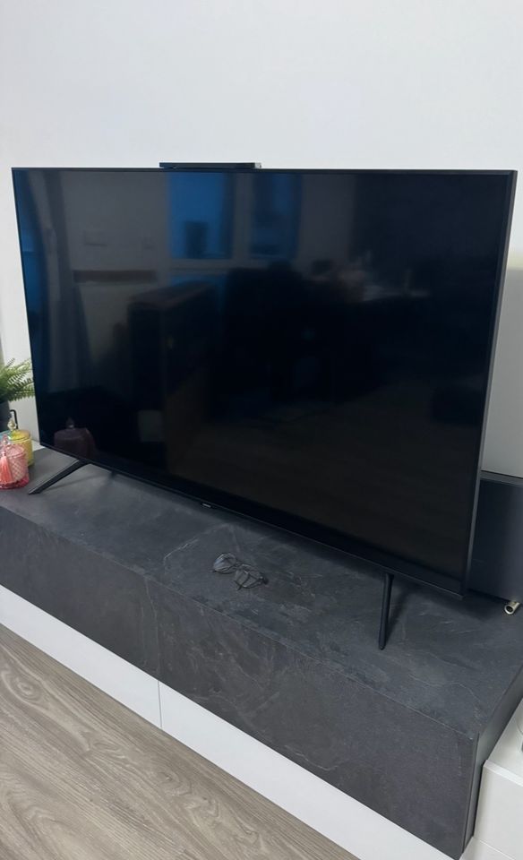 Samsung Serie 7 55 Zoll UHD 4K Smart TV neuwertig in Baddeckenstedt