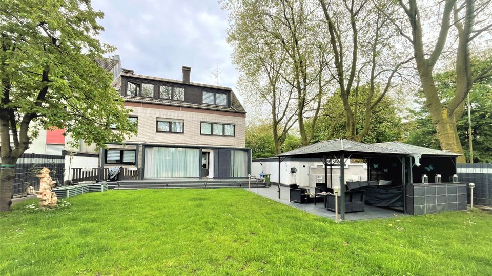 Attraktives, modernisiertes MFH mit Garten und Garage in Oberhausen-Borbeck in Oberhausen