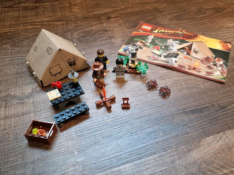 LEGO 7624 Indiana Jones Dschungelduell mit Anleitung in Bottrop