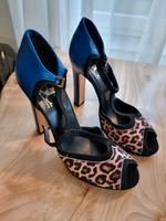 Schöne Pumps von B.C. in blau/leo Gr. 38 Niedersachsen - Thuine Vorschau