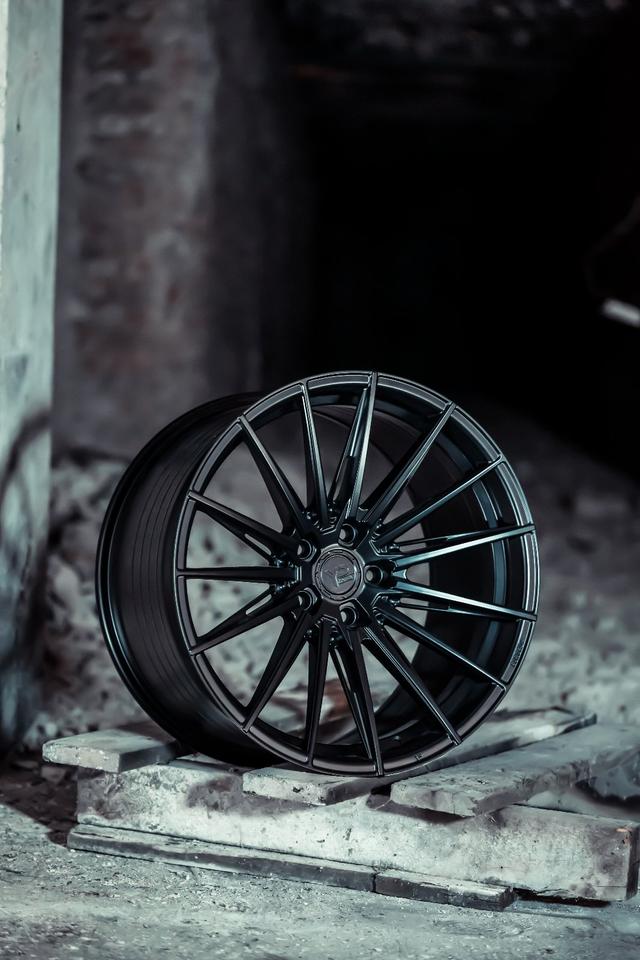 YIDO FORGED+1  21 ZOLL FELGEN MERCEDES E63 AMG W213 S213 E63S in Menden