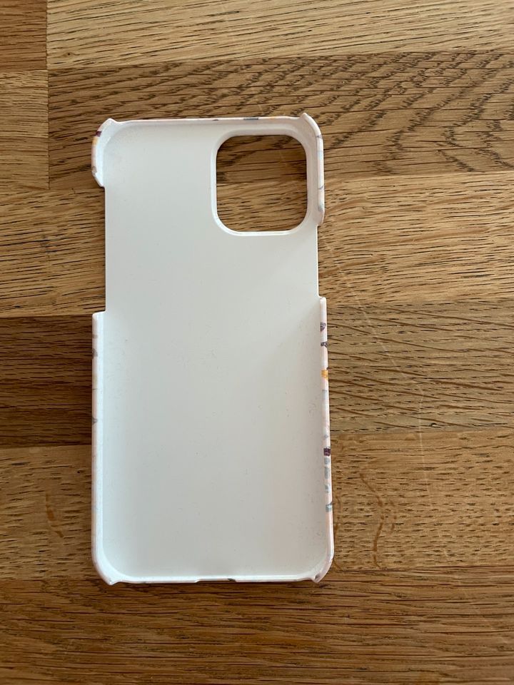 Burga Handyhüllen iPhone 12Pro in Finnentrop